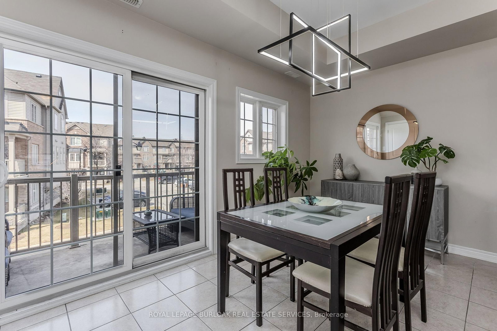 Townhouse for sale at 26-1401 Plains Road, Burlington, Ontario, L7R 0C2 - Freeman - MLS: W12928622