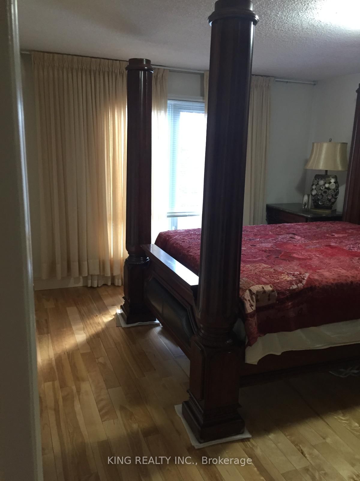 Detached House for sale at 104 Elgin Drive, Brampton, Ontario, L6Y 2E8 - Downtown Brampton - MLS: W12928652