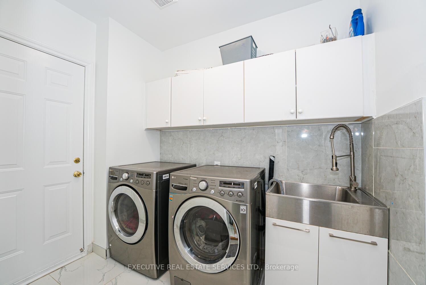 Detached House for sale at 43 River Rock Crescent, Brampton, Ontario, L7A 2V2 - Fletcher's Meadow - MLS: W12928656