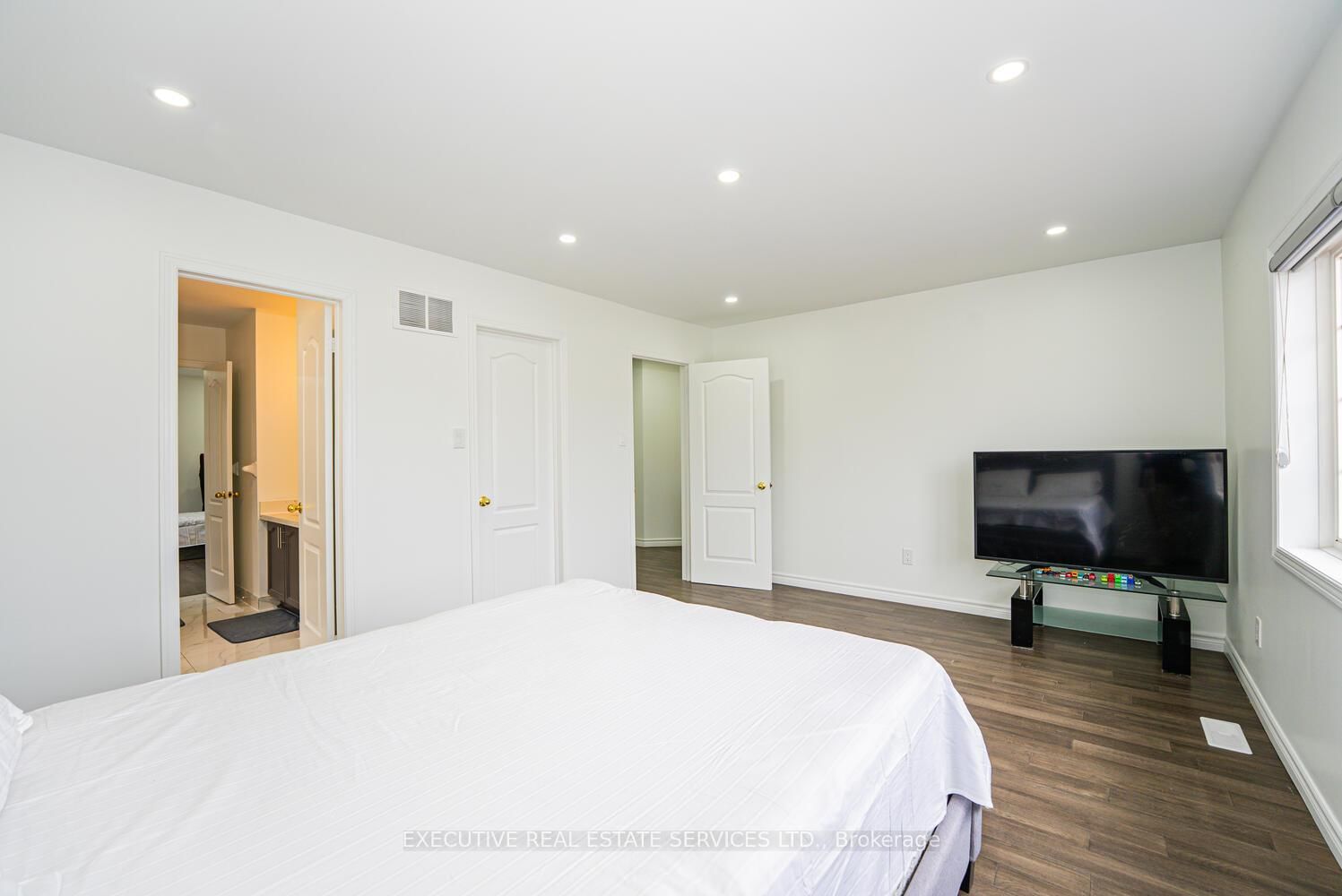 Detached House for sale at 43 River Rock Crescent, Brampton, Ontario, L7A 2V2 - Fletcher's Meadow - MLS: W12928656