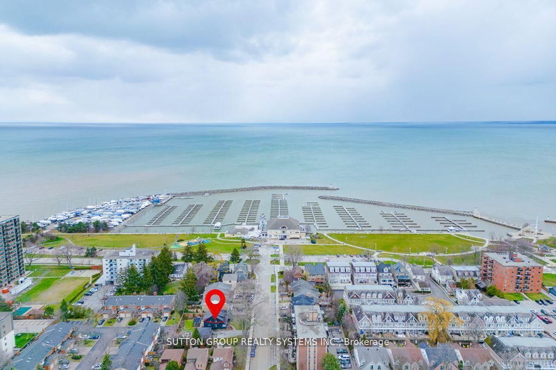 home for lease on 47 Nelson Street