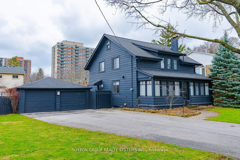 47 Nelson St, Oakville, L6L 3H5 | Image 3