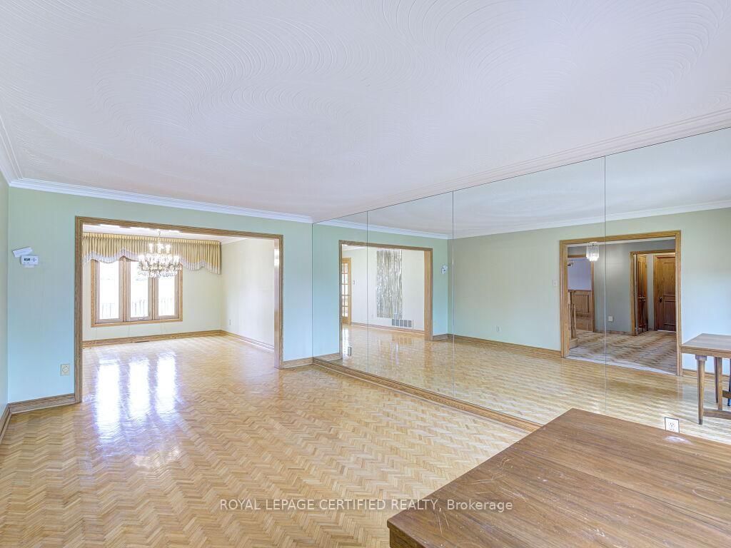 4261 Capilano Court