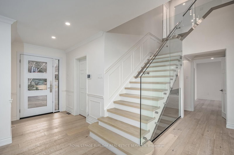 624 North Shore Blvd E, Burlington, L7T 1X2 | Image 3