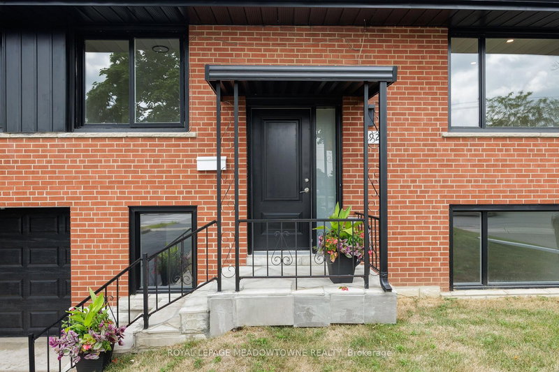 92 The Westway, Toronto, M9P 2B2 | Image 3