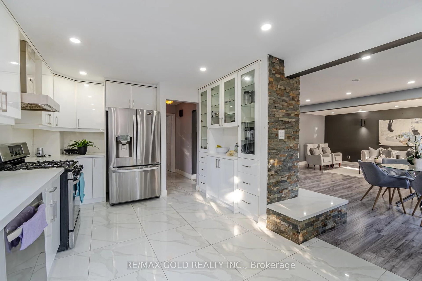 Detached House for sale at 21 Nottingham Crescent, Brampton, Ontario, L6S 4G3 - Westgate - MLS: W12929248