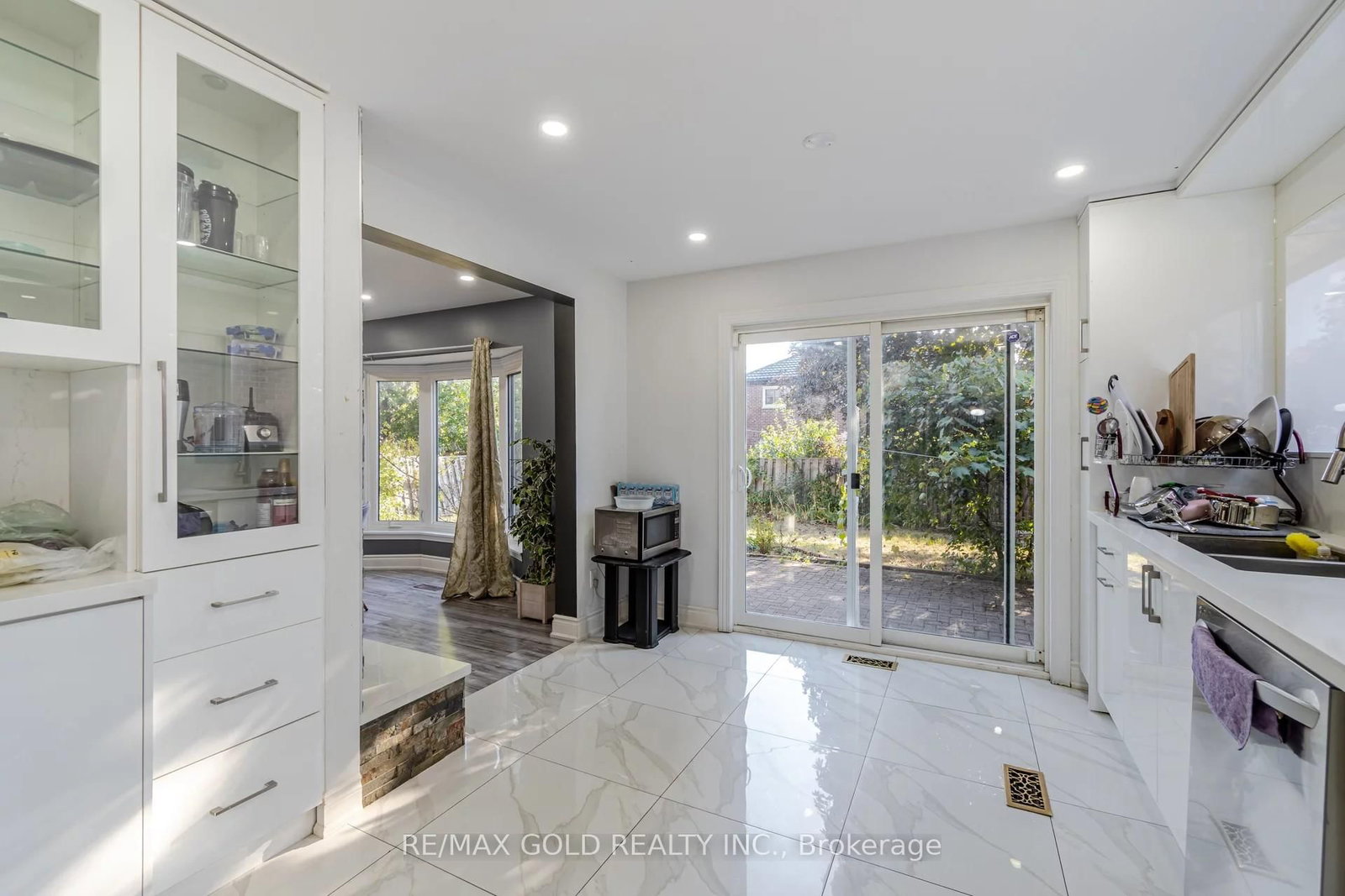 Detached House for sale at 21 Nottingham Crescent, Brampton, Ontario, L6S 4G3 - Westgate - MLS: W12929248