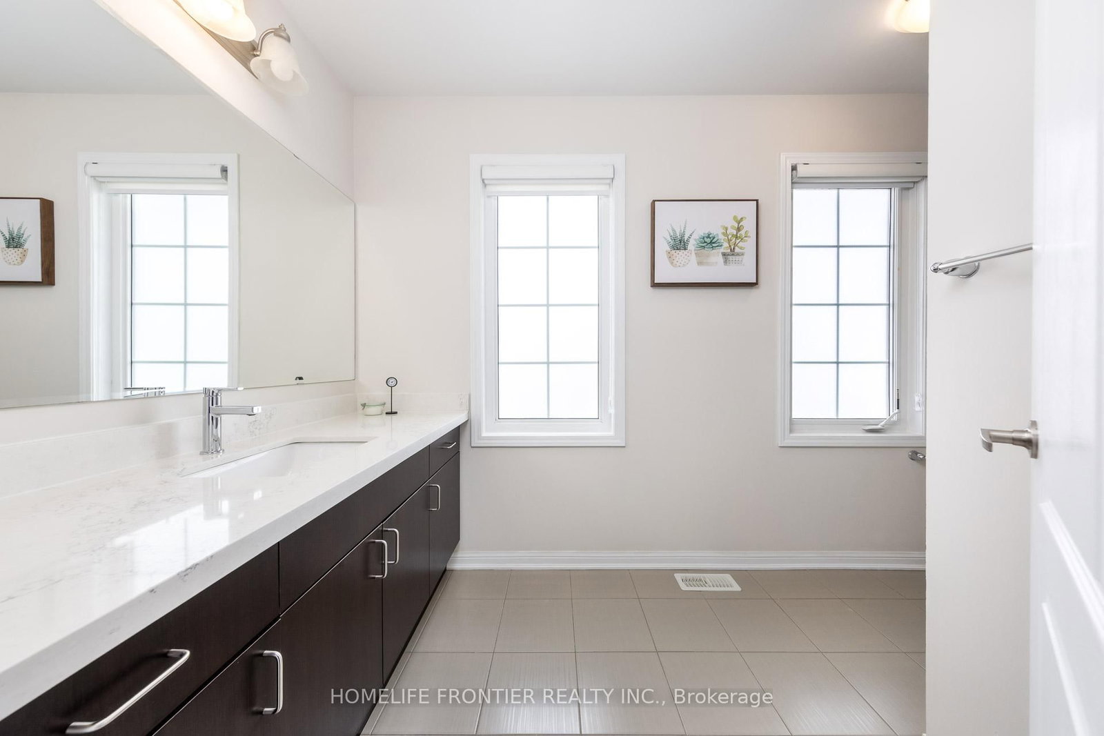 Townhouse for sale at 1054 Haxton Heights, Milton, Ontario, L9T 8B9 - Willmott - MLS: W12929288