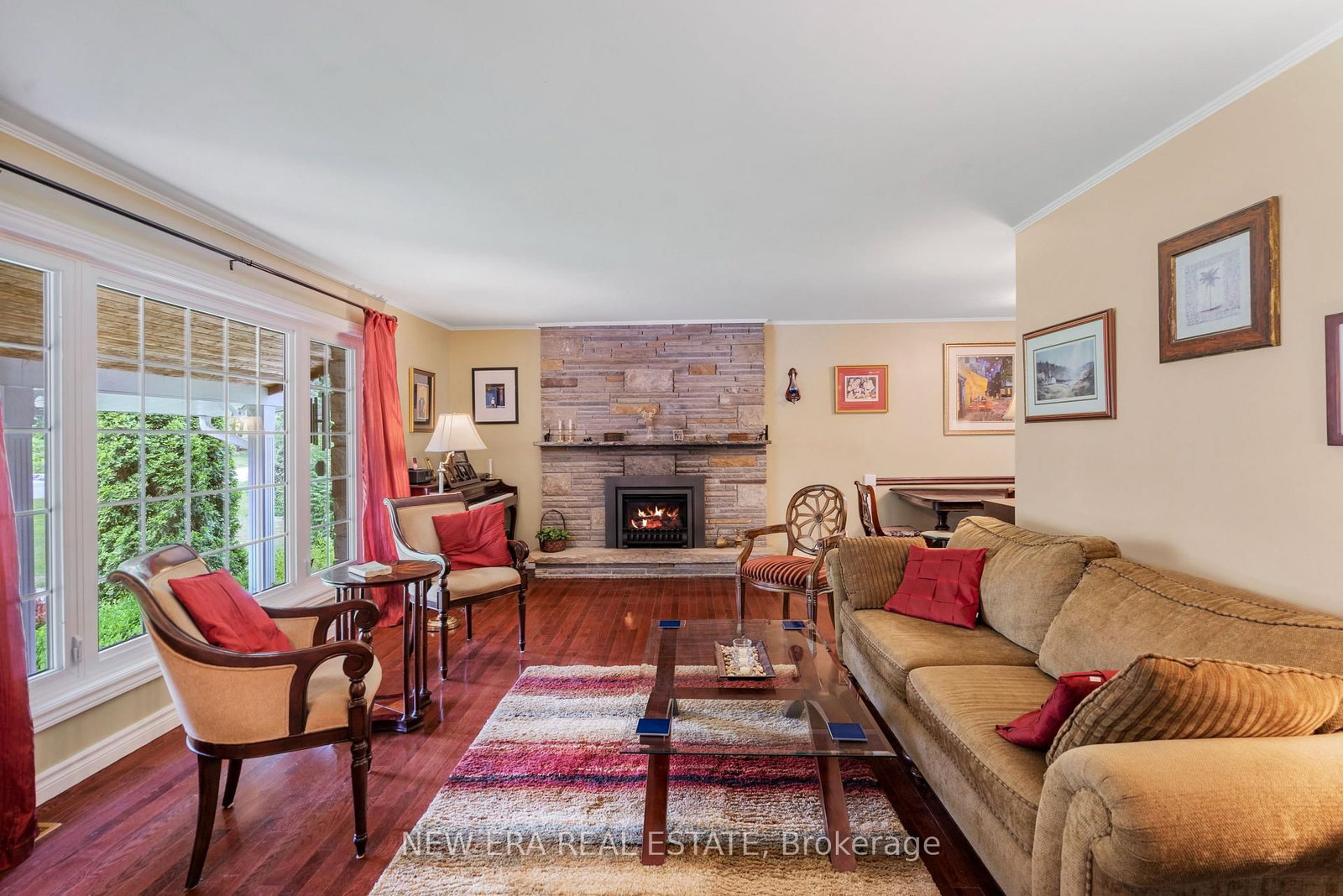 Listing Image 5