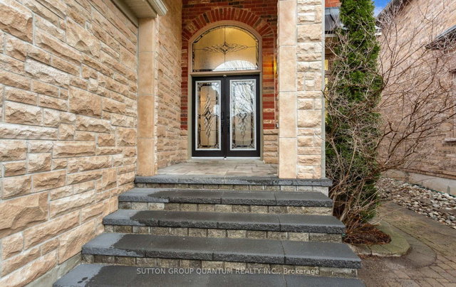 2351 Gladacres Lane