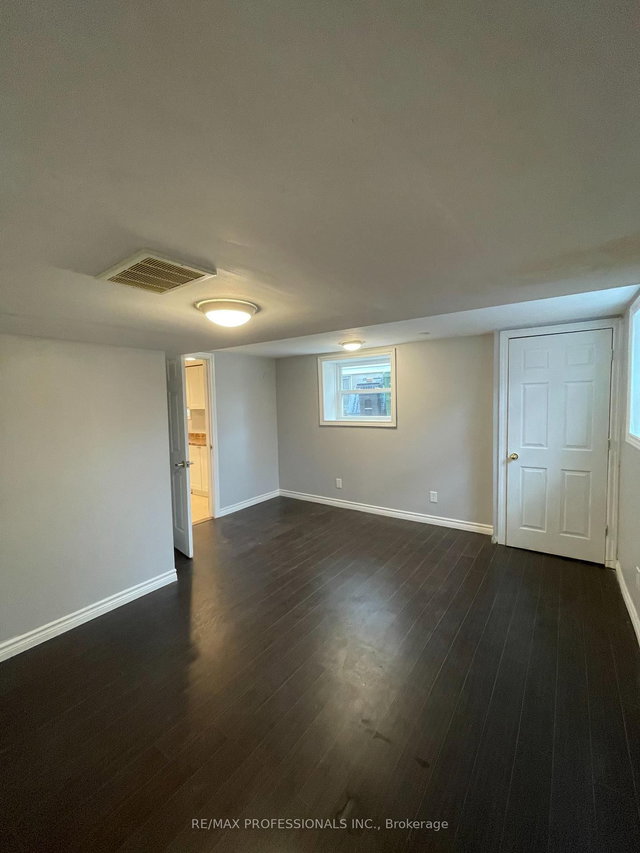 8 Birch Tree Crescent