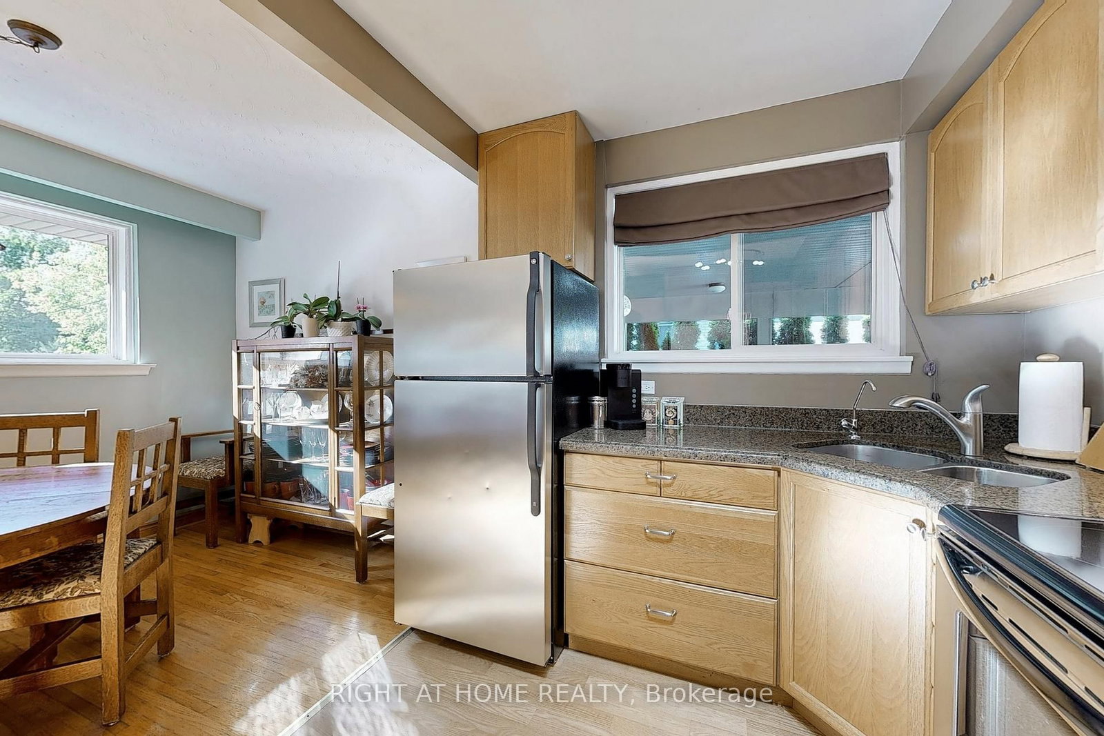 Detached House for sale at 907 Fourth Street, Mississauga, Ontario, L5E 1J8 - Lakeview - MLS: W12929516