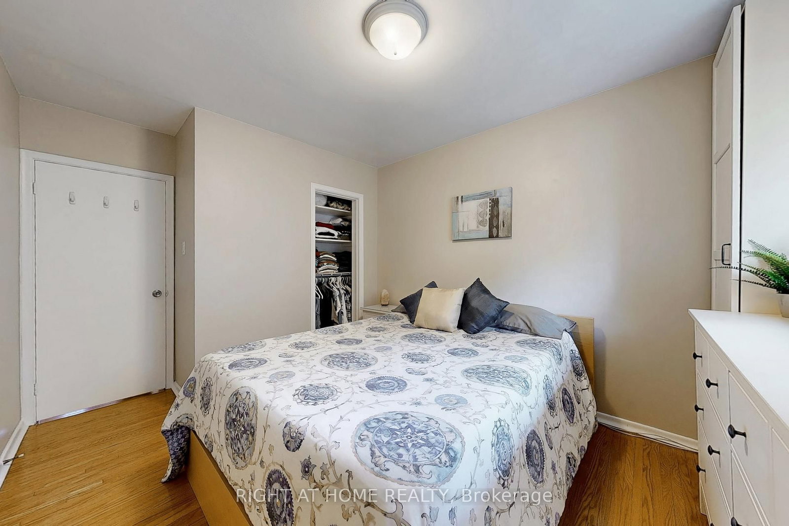 Detached House for sale at 907 Fourth Street, Mississauga, Ontario, L5E 1J8 - Lakeview - MLS: W12929516