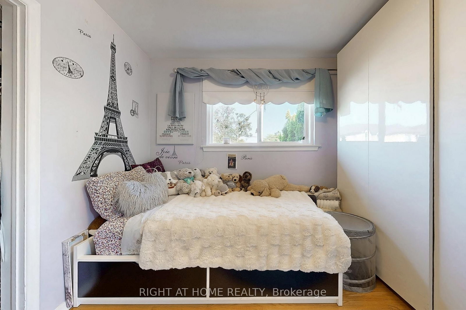 Detached House for sale at 907 Fourth Street, Mississauga, Ontario, L5E 1J8 - Lakeview - MLS: W12929516