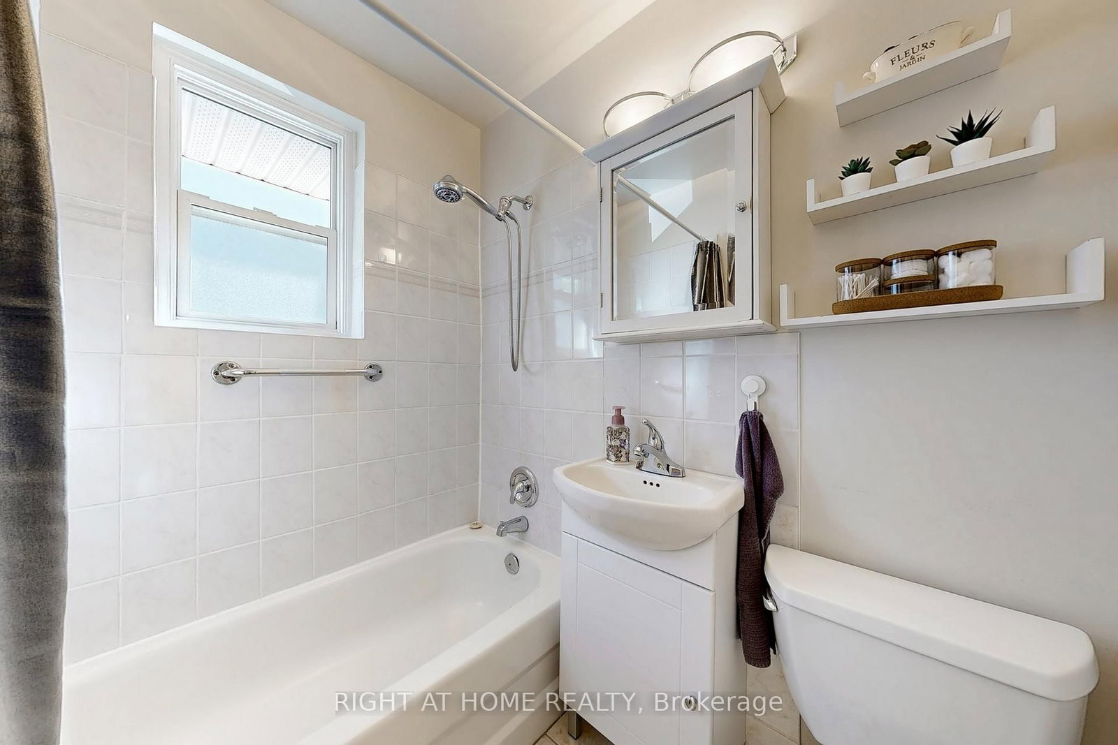 Detached House for sale at 907 Fourth Street, Mississauga, Ontario, L5E 1J8 - Lakeview - MLS: W12929516