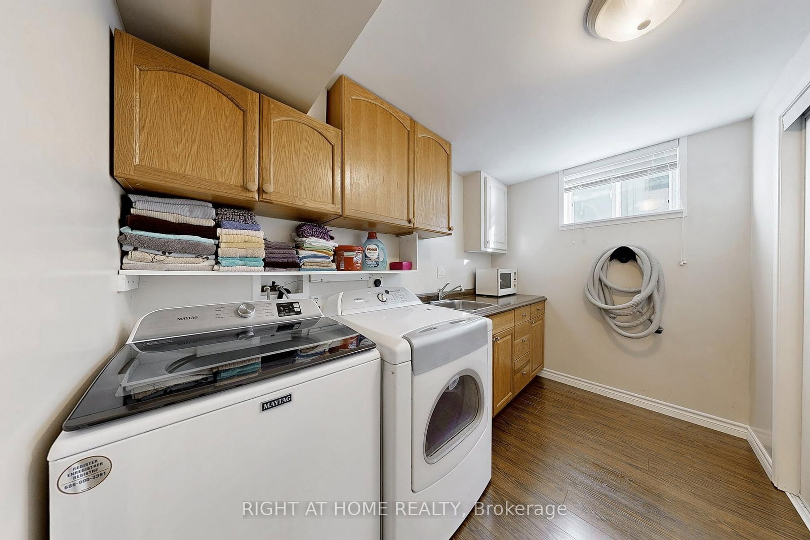 Detached House for sale at 907 Fourth Street, Mississauga, Ontario, L5E 1J8 - Lakeview - MLS: W12929516