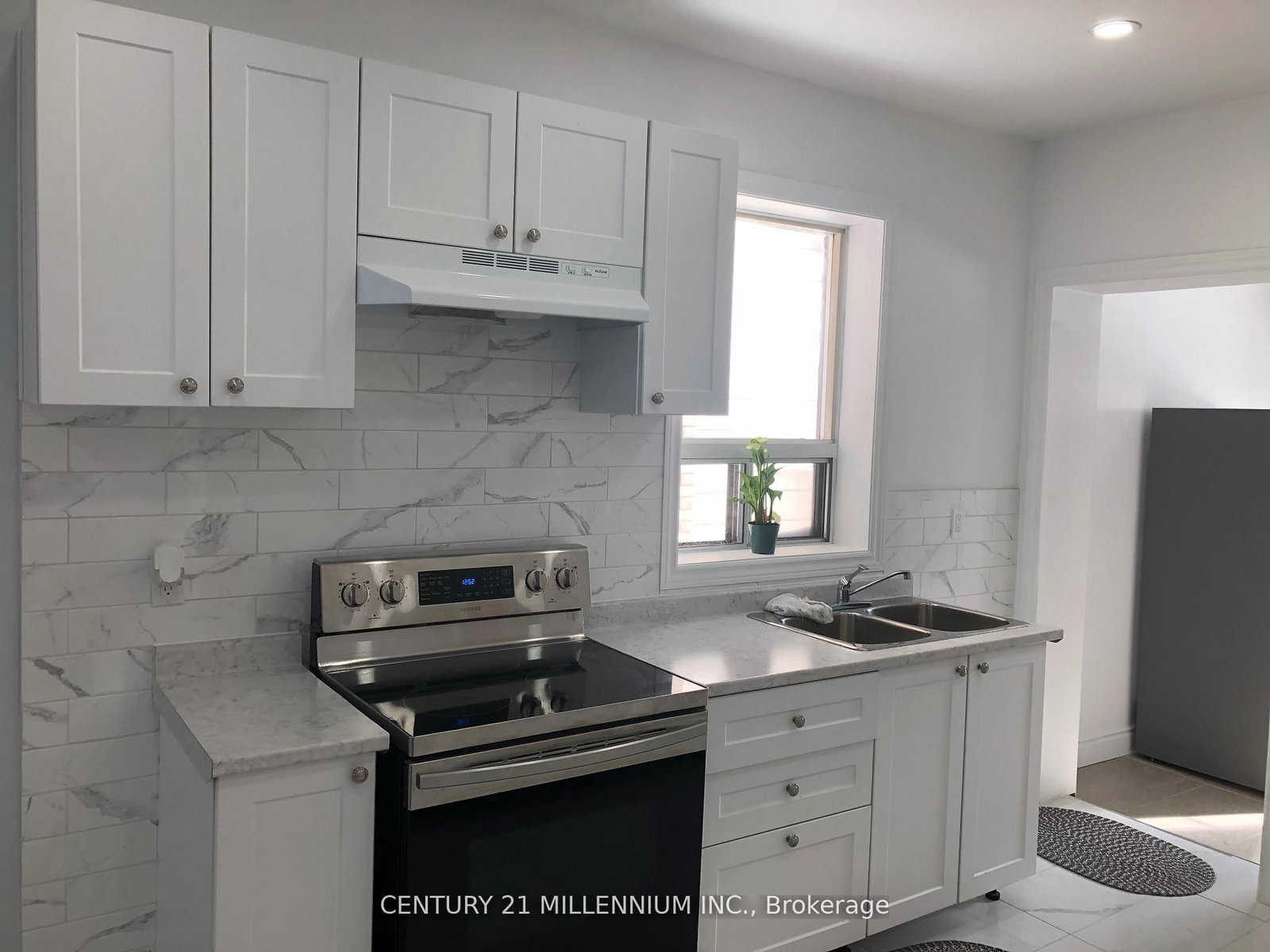 71 Clouston Avenue • Toronto, ON photo 19