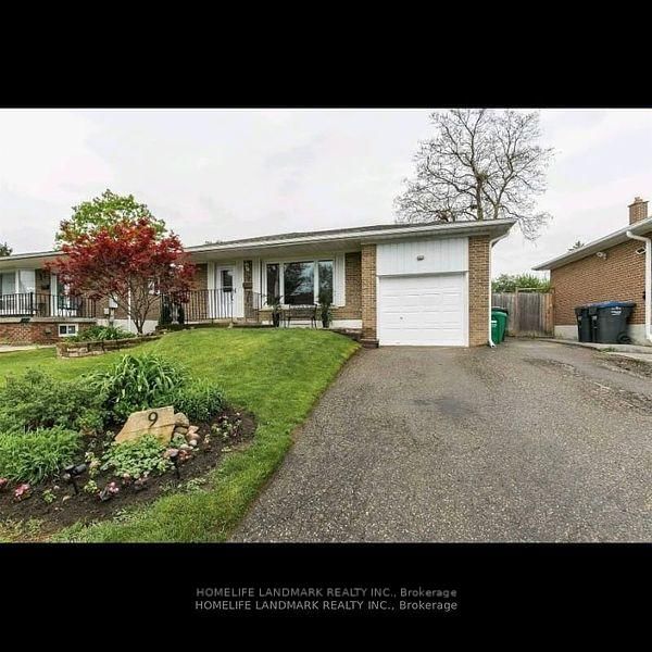 home for lease on 9 Terra Cotta Crescent E