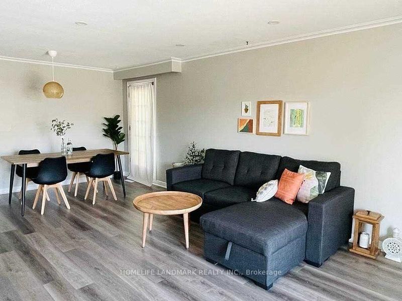 9 Terra Cotta Cres E, Brampton, L6W 1B9 | Image 3