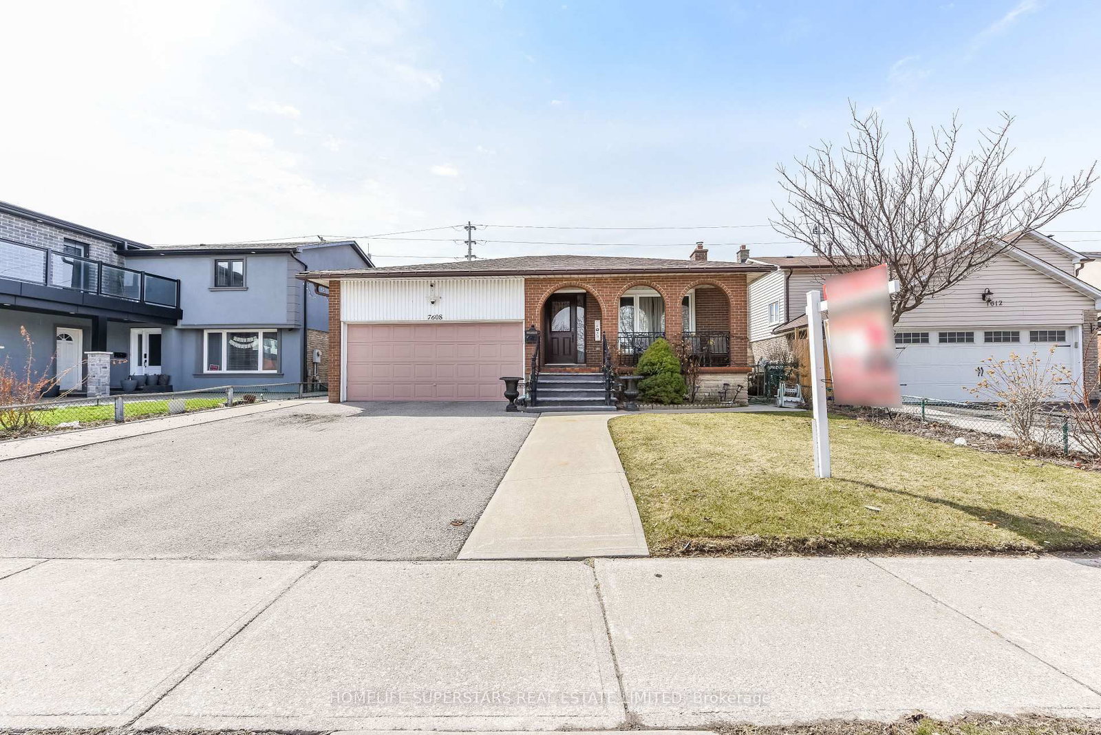 7608 Benavon Road • Mississauga, ON photo 1