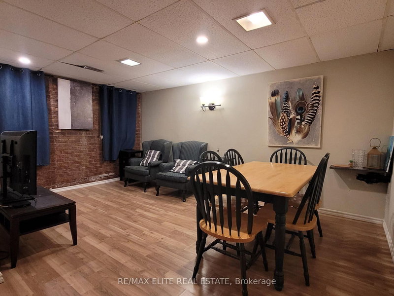 Lower - 3448 Ellengale Dr, Mississauga, L5C 1Z7 | Image 2