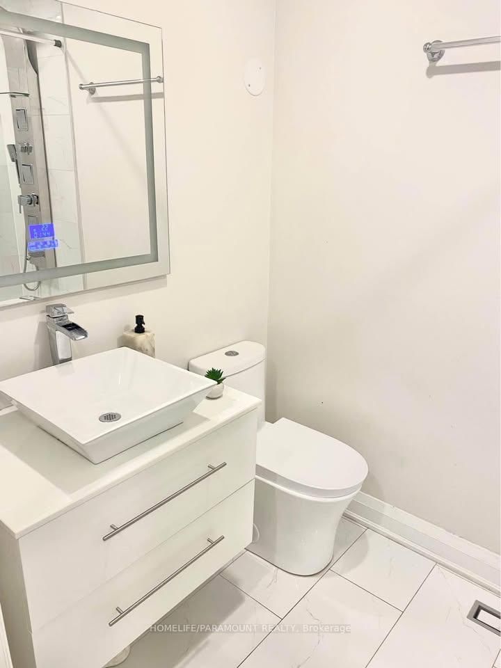 Detached House for sale at 411 Bronte Road, Oakville, Ontario, L6L 5C3 - West - MLS: W12930662