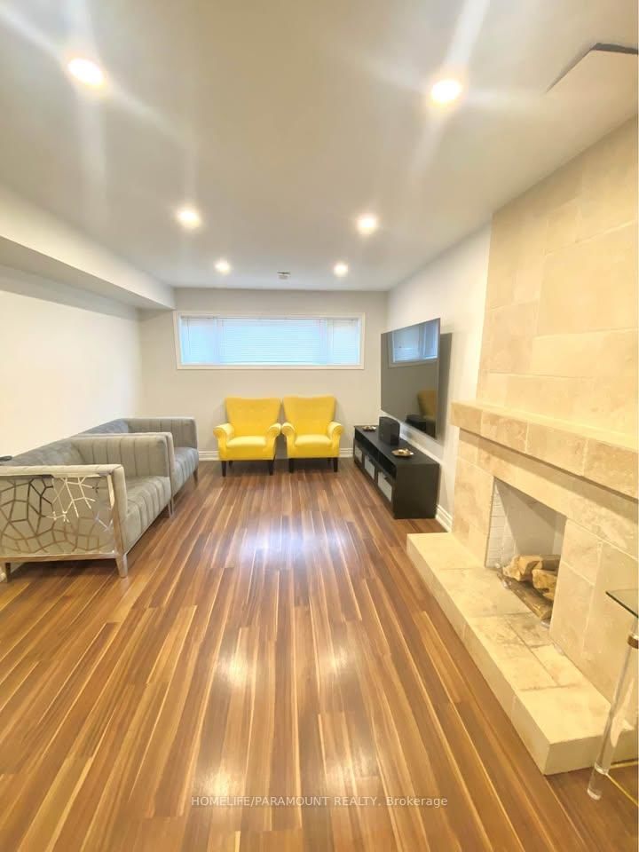 Detached House for sale at 411 Bronte Road, Oakville, Ontario, L6L 5C3 - West - MLS: W12930662