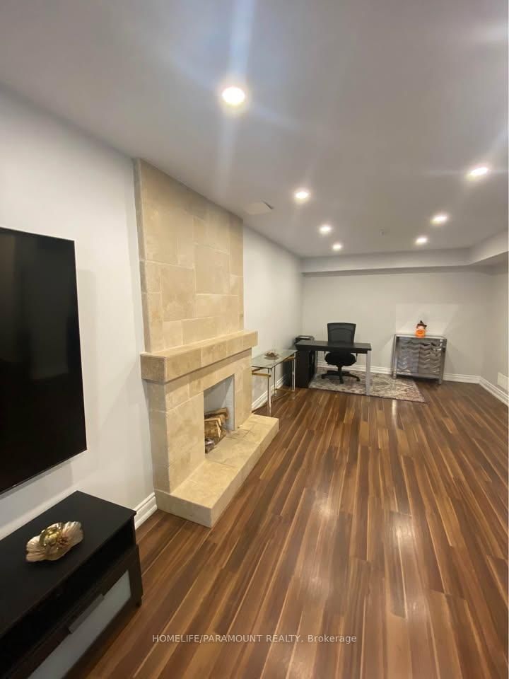 Detached House for sale at 411 Bronte Road, Oakville, Ontario, L6L 5C3 - West - MLS: W12930662