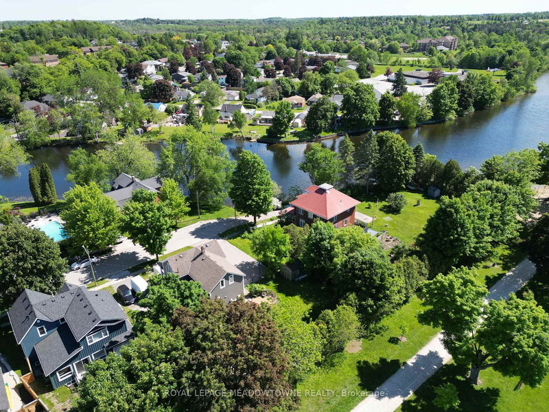 87 Lake Ave, Halton Hills, L7J 1G1 | Image 2