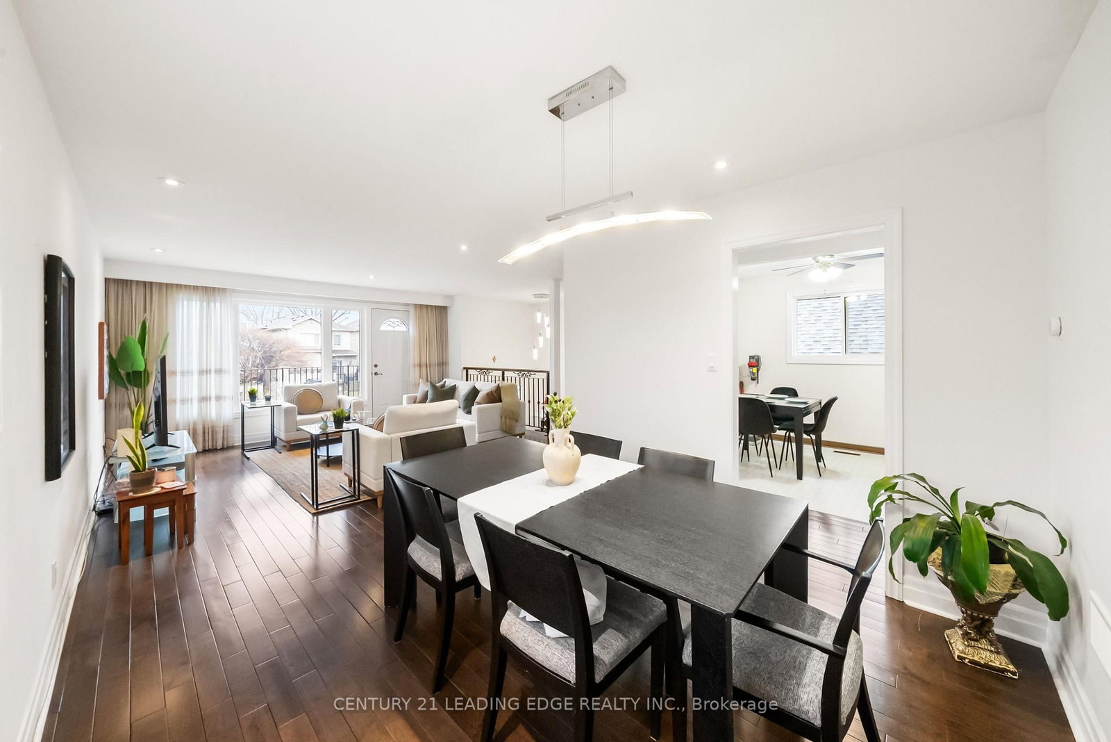 Detached House for sale at 1050 Alexandra Avenue, Mississauga, Ontario, L5E 1Z8 - Lakeview - MLS: W12930872