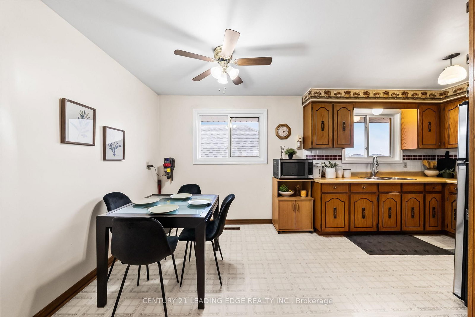 Detached House for sale at 1050 Alexandra Avenue, Mississauga, Ontario, L5E 1Z8 - Lakeview - MLS: W12930872