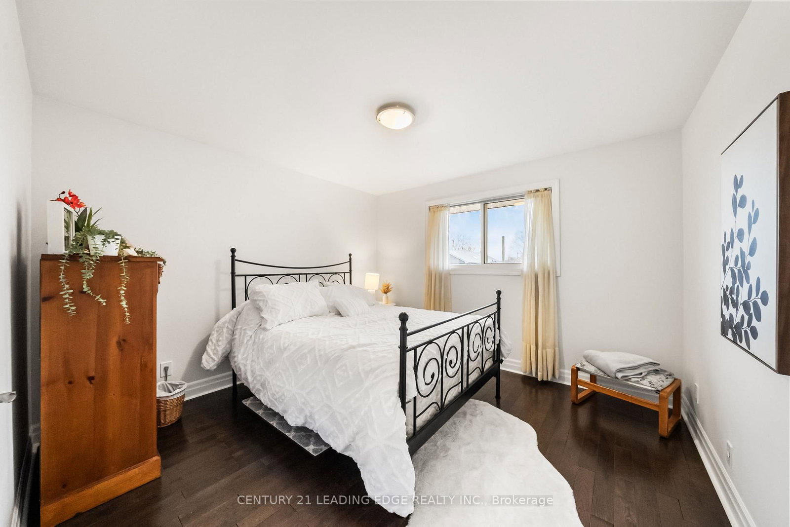 Detached House for sale at 1050 Alexandra Avenue, Mississauga, Ontario, L5E 1Z8 - Lakeview - MLS: W12930872