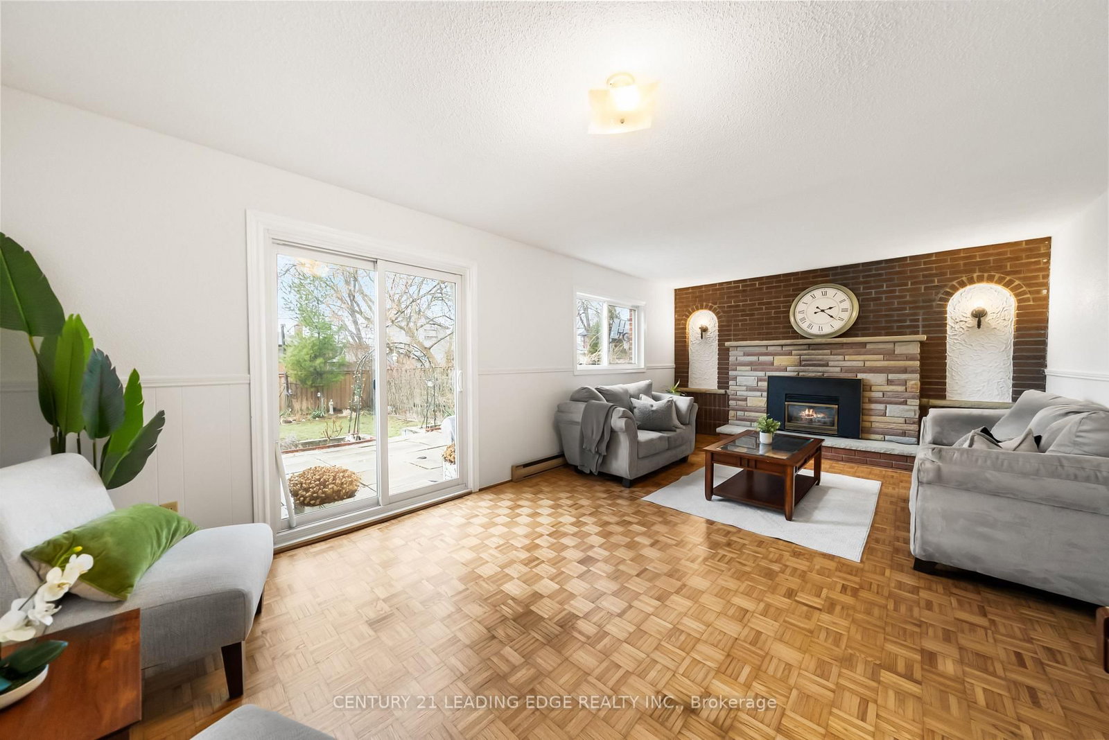 Detached House for sale at 1050 Alexandra Avenue, Mississauga, Ontario, L5E 1Z8 - Lakeview - MLS: W12930872