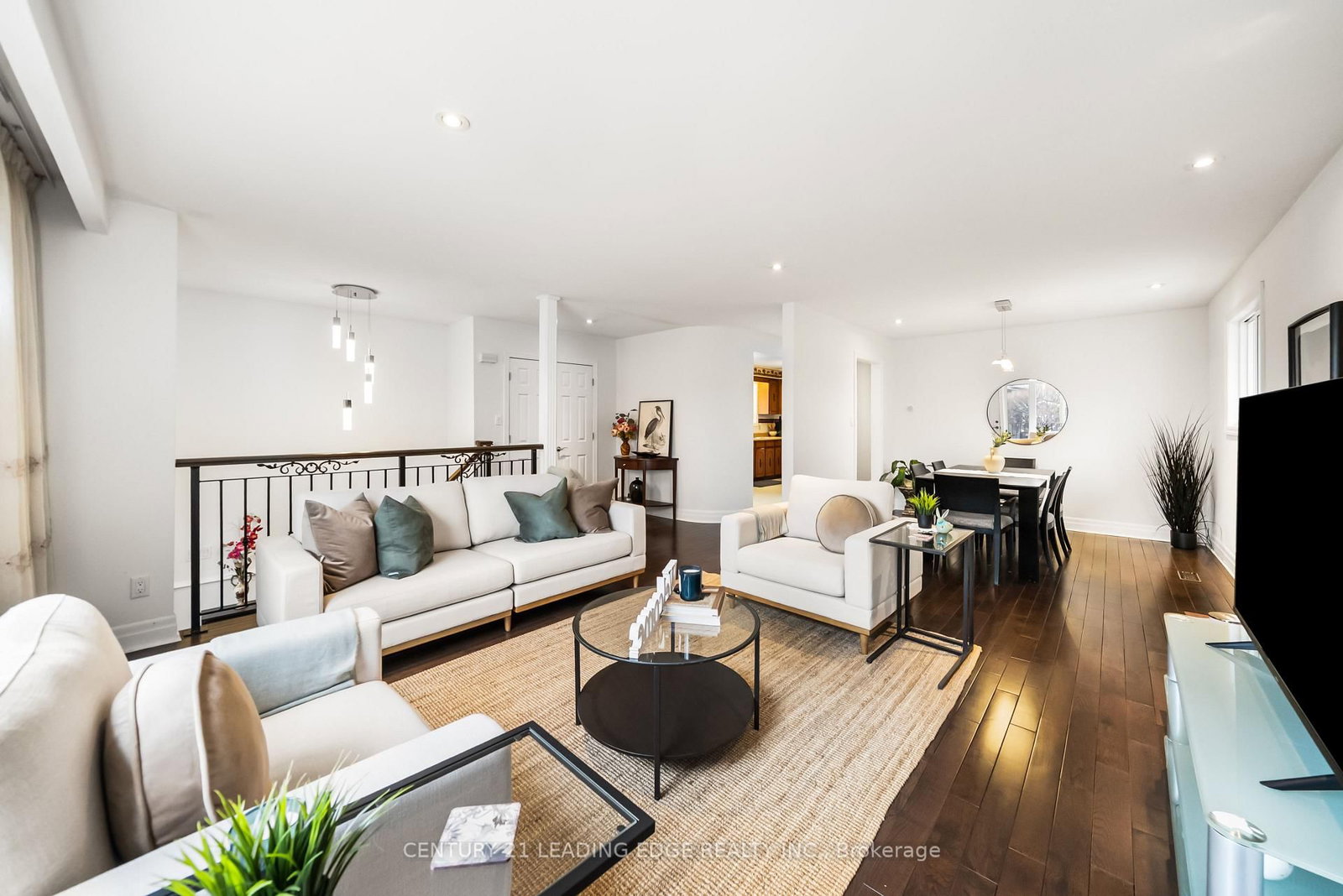 Detached House for sale at 1050 Alexandra Avenue, Mississauga, Ontario, L5E 1Z8 - Lakeview - MLS: W12930872