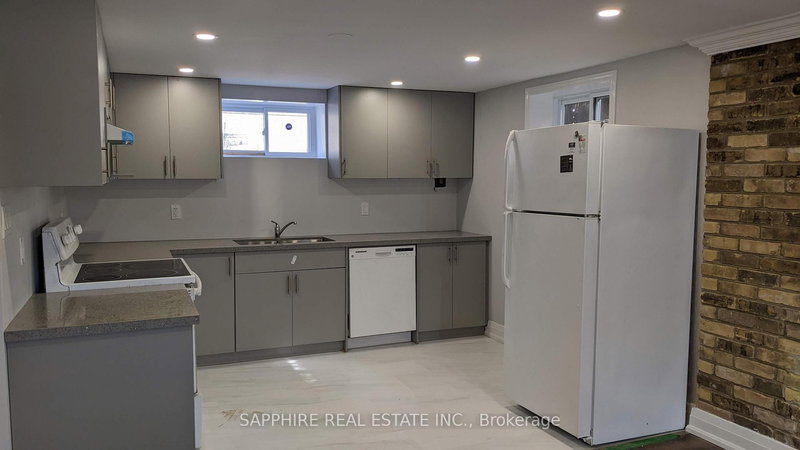 607 Weynway (Basement) Crt, Oakville, L6L 4G8 | Image 3