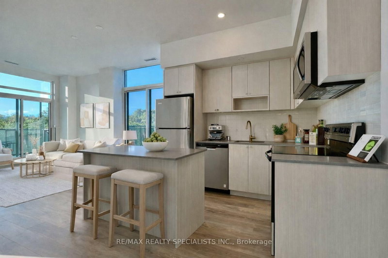 302 - 202 Burnhamthorpe Rd E, Mississauga, L5A 4L4 | Image 3