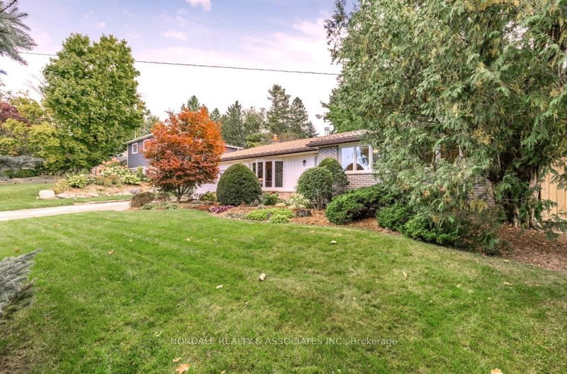 26 Marion St, Caledon, L7C 1K8 | Image 3