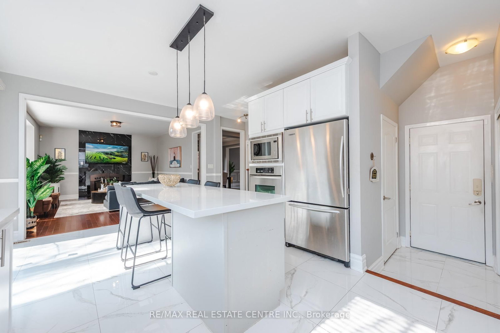 Detached House for sale at 920 Bessy Trail, Milton, Ontario, L9T 0H2 - Coates - MLS: W12931262