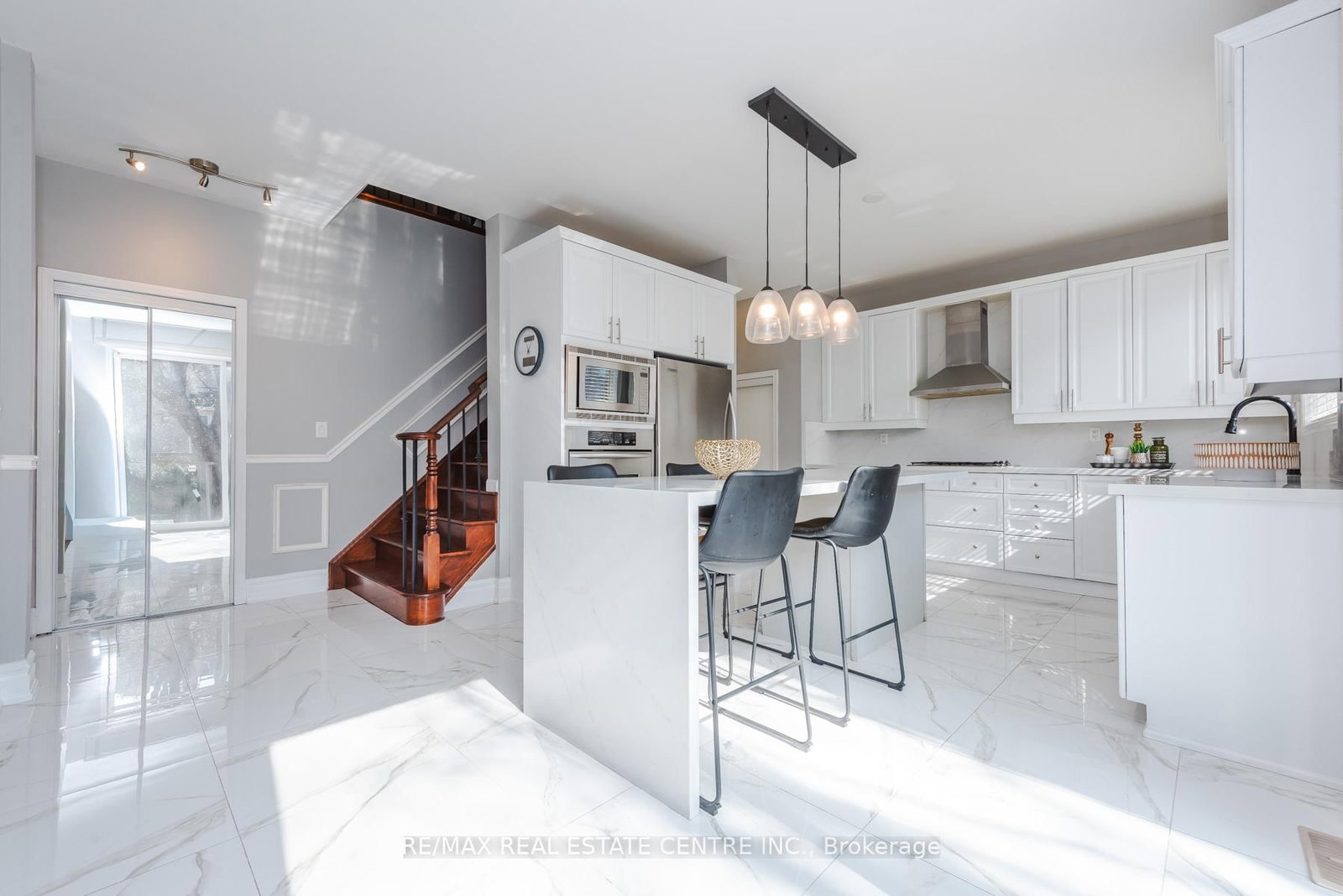 Detached House for sale at 920 Bessy Trail, Milton, Ontario, L9T 0H2 - Coates - MLS: W12931262