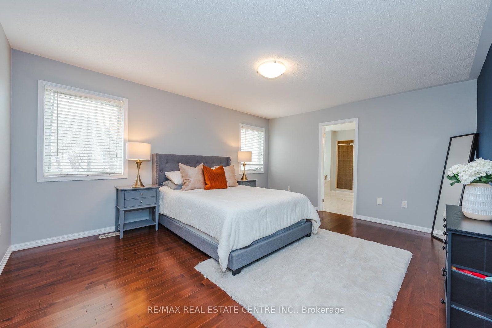 Detached House for sale at 920 Bessy Trail, Milton, Ontario, L9T 0H2 - Coates - MLS: W12931262