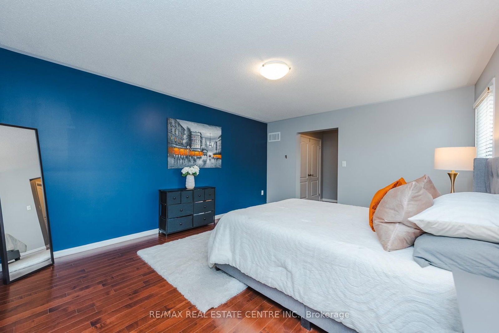 Detached House for sale at 920 Bessy Trail, Milton, Ontario, L9T 0H2 - Coates - MLS: W12931262