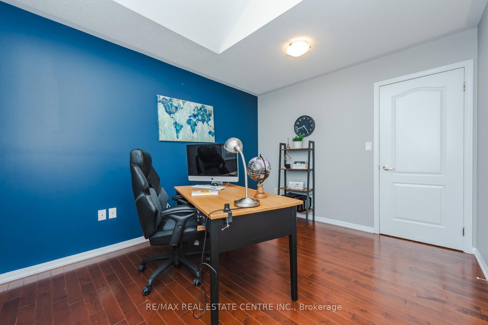 Detached House for sale at 920 Bessy Trail, Milton, Ontario, L9T 0H2 - Coates - MLS: W12931262