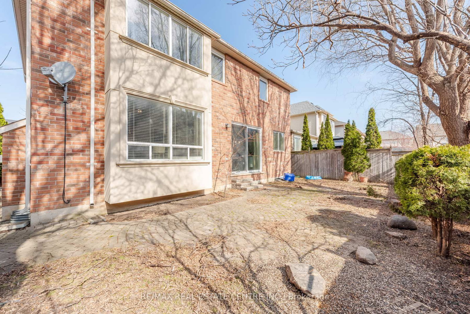 Detached House for sale at 920 Bessy Trail, Milton, Ontario, L9T 0H2 - Coates - MLS: W12931262