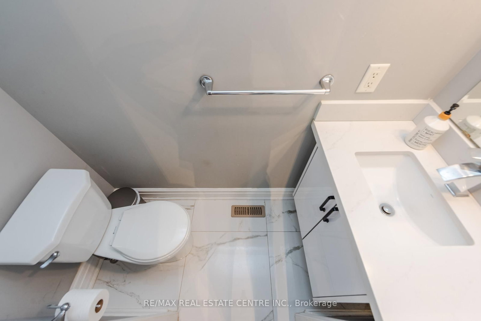 Detached House for sale at 920 Bessy Trail, Milton, Ontario, L9T 0H2 - Coates - MLS: W12931262