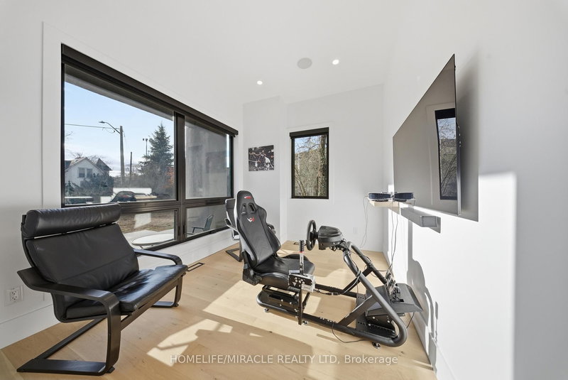 1653 Glenburnie Rd, Mississauga, L5G 3E4 | Image 3