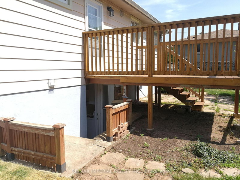 22 Miller Rd, Oakville, L6H 1J6 | Image 2