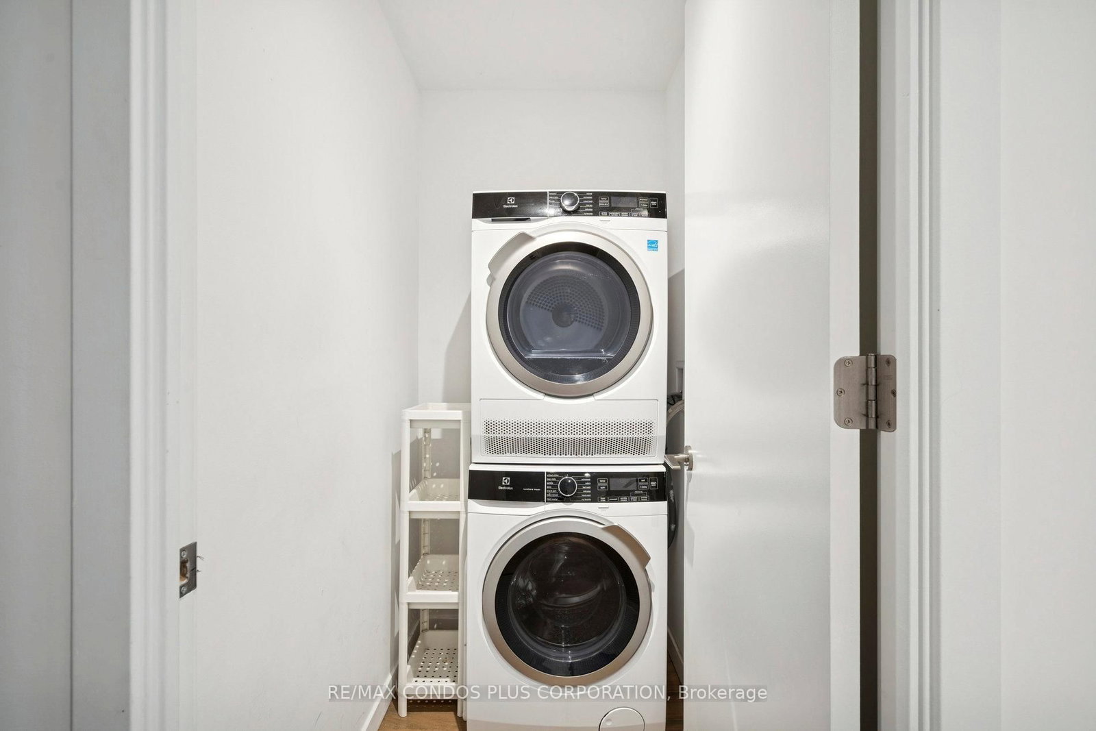 Condo for lease at 619-7 Smith Crescent, Toronto, Ontario, M8Z 0G3 - Stonegate-Queensway - MLS: W12931522