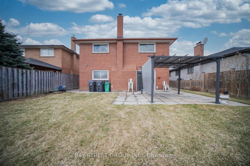 Lower - 1520 Brentano Blvd, Mississauga, L4X 1A4 | Image 2