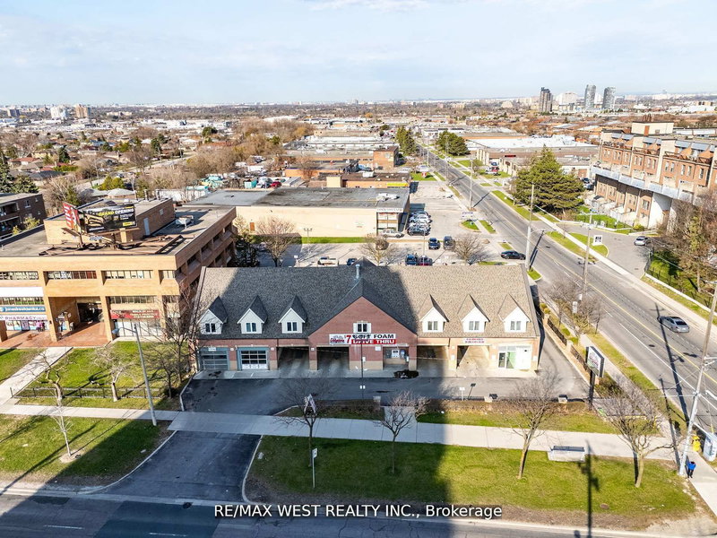 2800 Jane St, Toronto, M3N 2H9 | Image 2