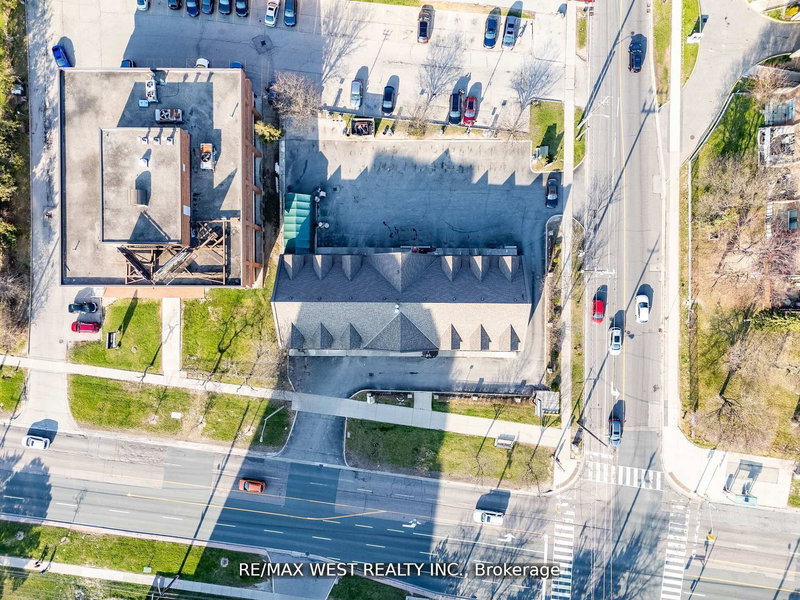 2800 Jane St, Toronto, M3N 2H9 | Image 3